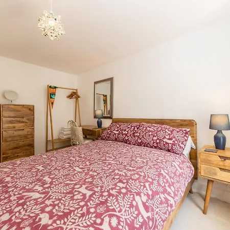 Bridge בית נופש *