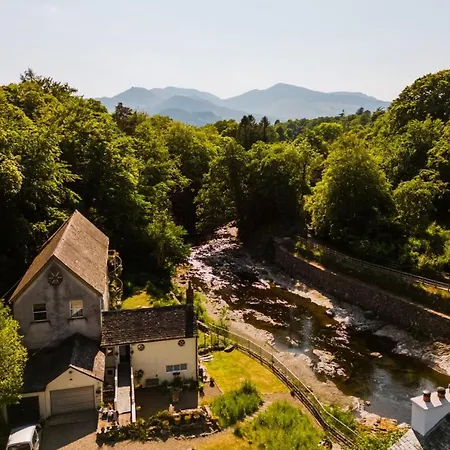 Holiday home Bridge